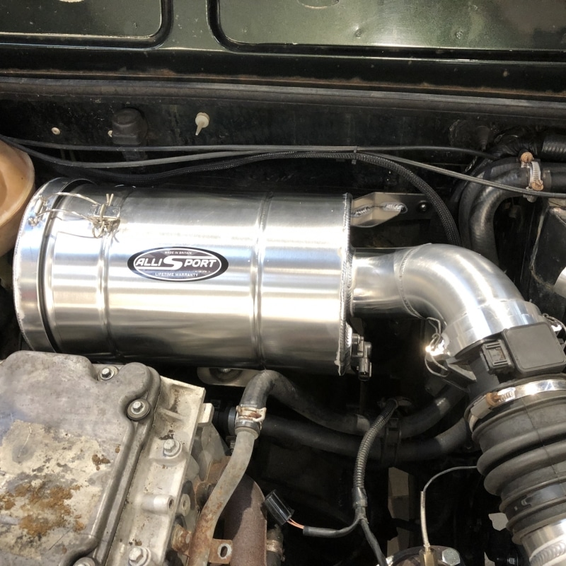 Defender Td5 High-flow cylinder air filter housing