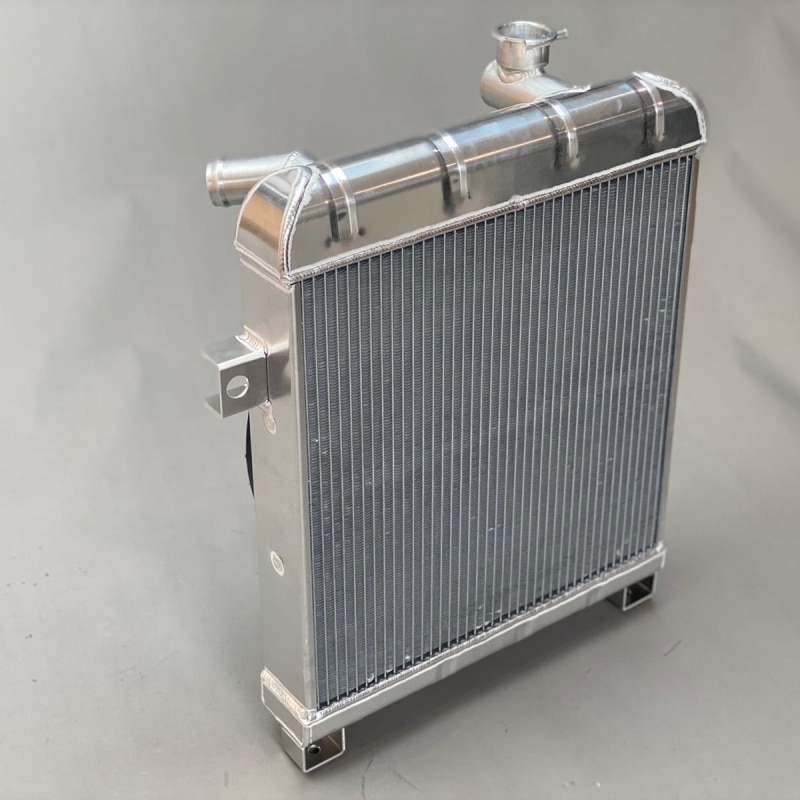 Jaguar Mk2 3.8 aluminium radiator